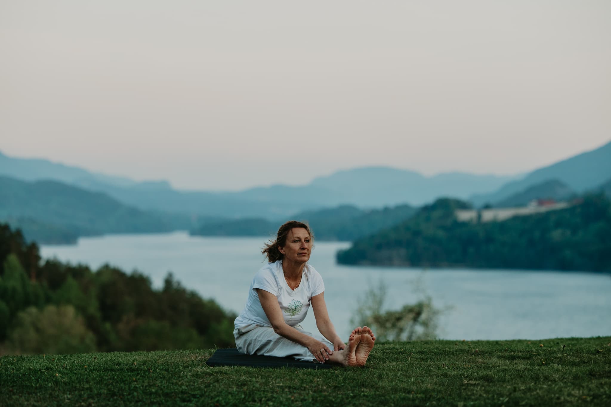 Yoga (rolig hatha) på Straand Hotel
